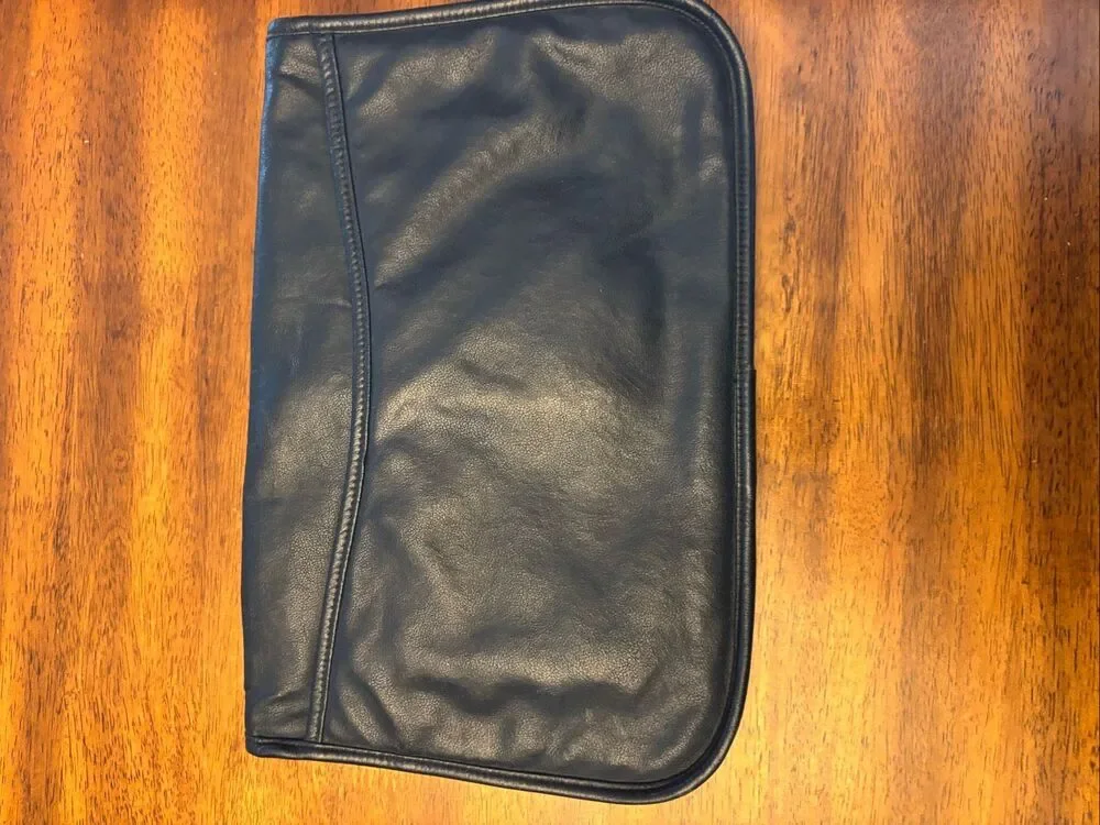BAGGS vintage clutch